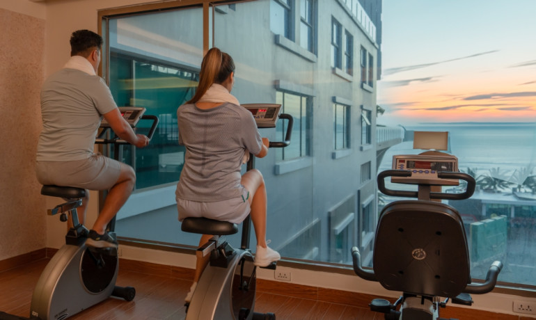 Instructions for using the stationary bike at the Havana Nha Trang Hotel gym